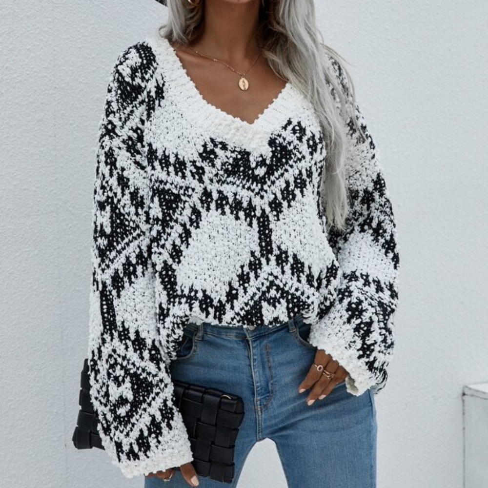 Black White Popcorn V-neck Off shoulder distressed Sweater - Picture 3 of 11